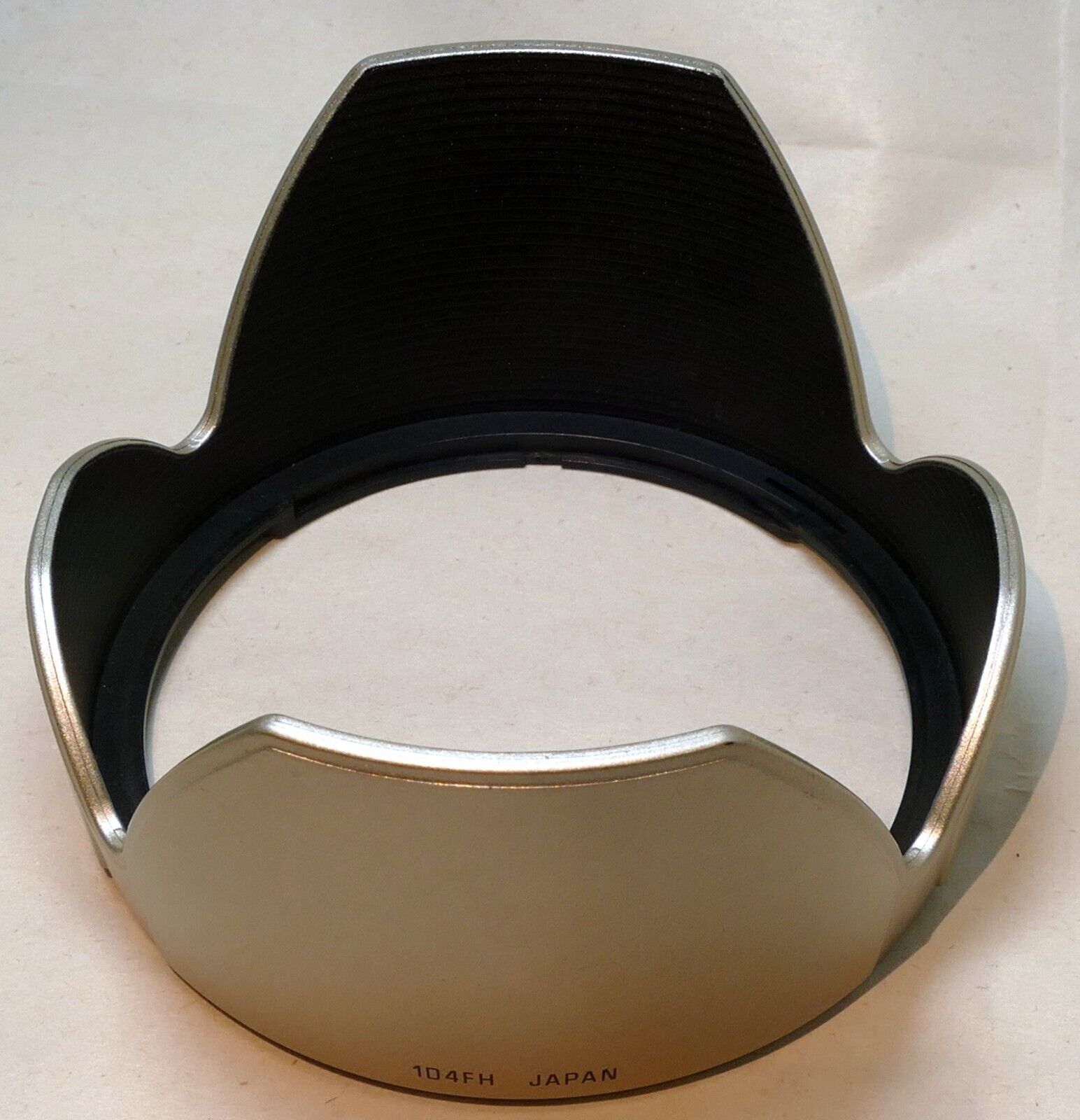 Tamron 104FH Lens Hood Shade for 28-200mm f2.8-5.6 DI  II - silver