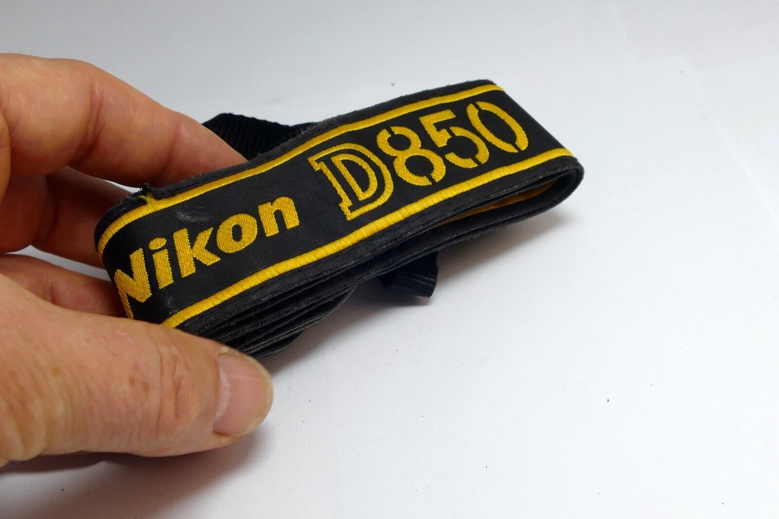 Nikon D-850 AN-DC18 Shoulder neck Strap for D850 Digital cameras