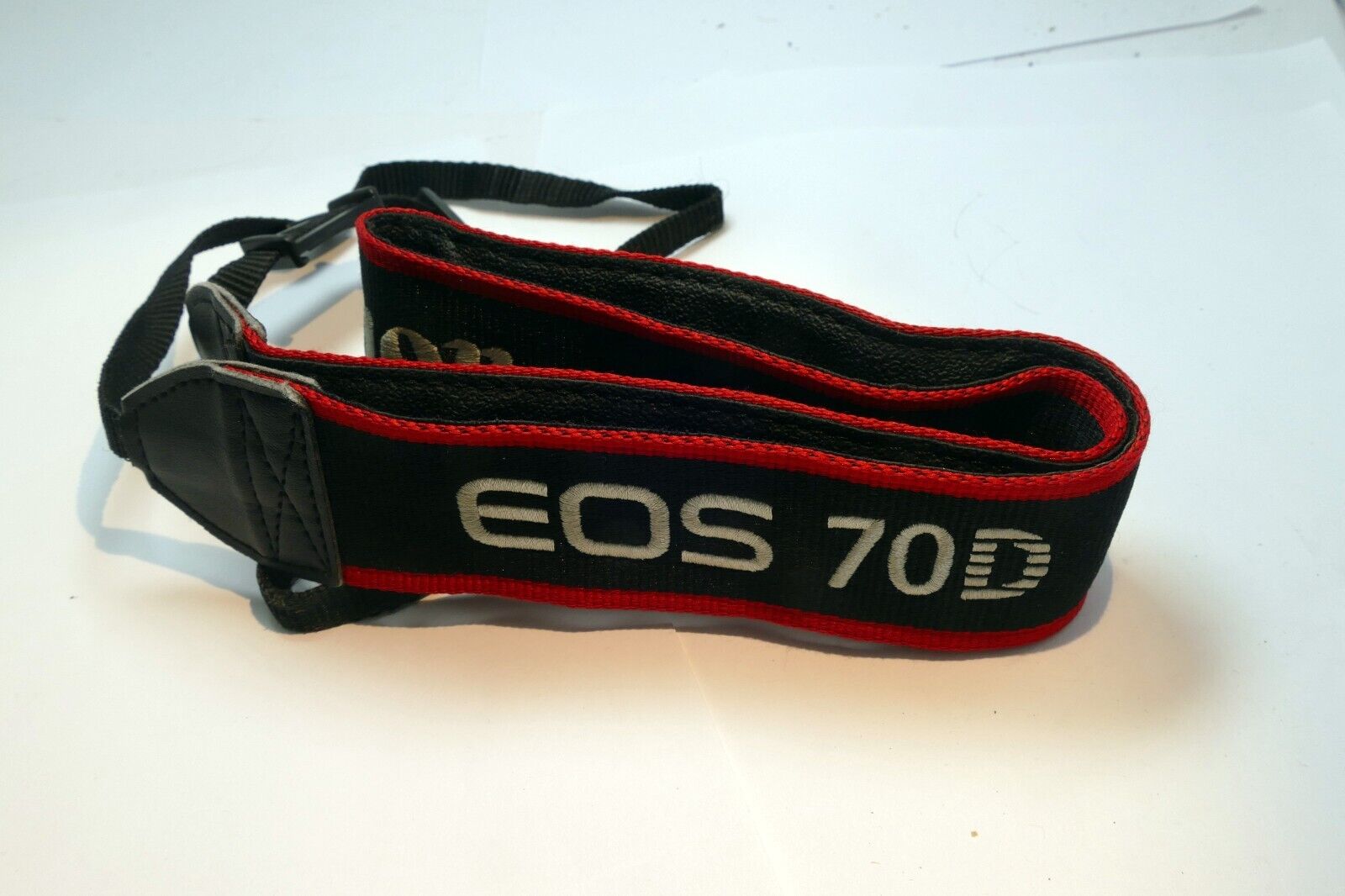 Canon EOS 70D Camera Shoulder Neck Strap Black-Red  -  Genuine OEM