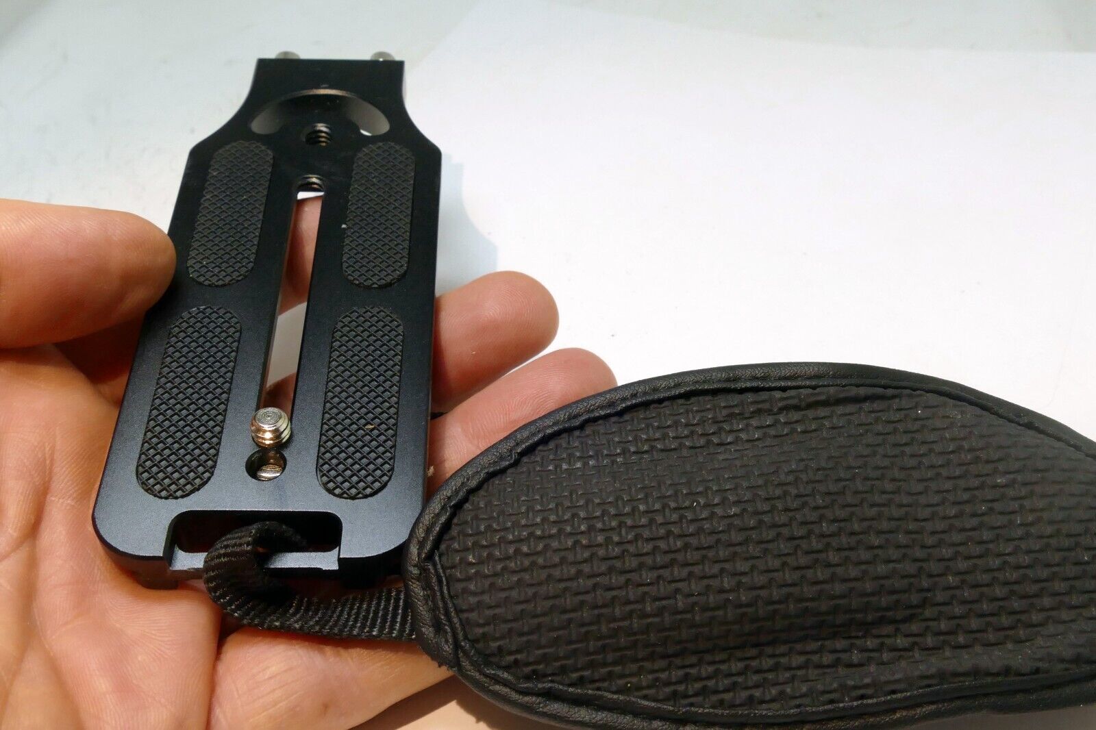 Hand Grip Camera Strap with Tripod Arca Swiss Quick Release QR  type