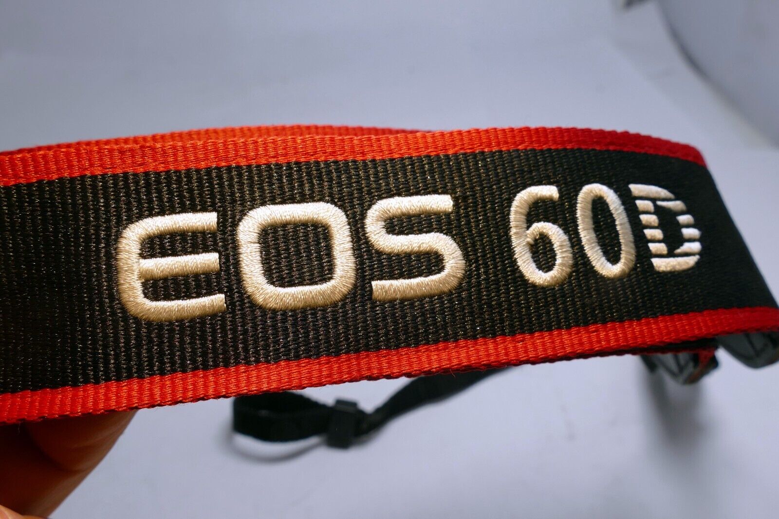 Canon EOS 60D Digital Camera Neck Shoulder Strap Black-Red - -  Genuine OEM