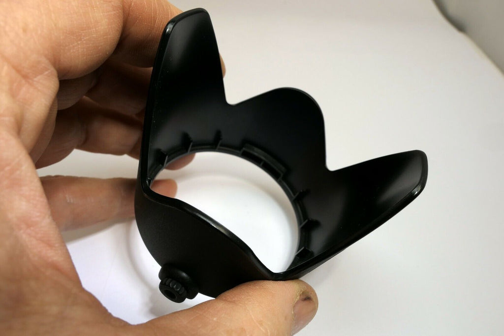 Lens Hood Shade 57mm ID unknown brand twist on type Telephoto