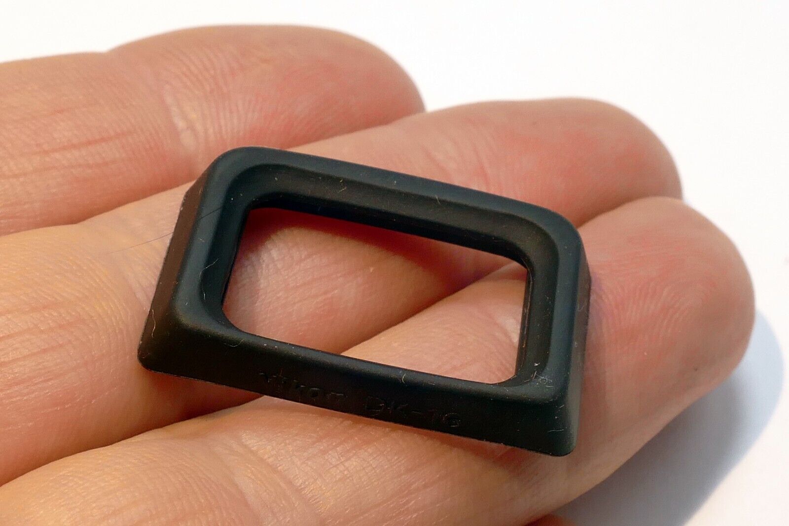 Nikon DK-16 viewfinder Rubber eye piece eyecup for D5500 D5600 D3500 cameras