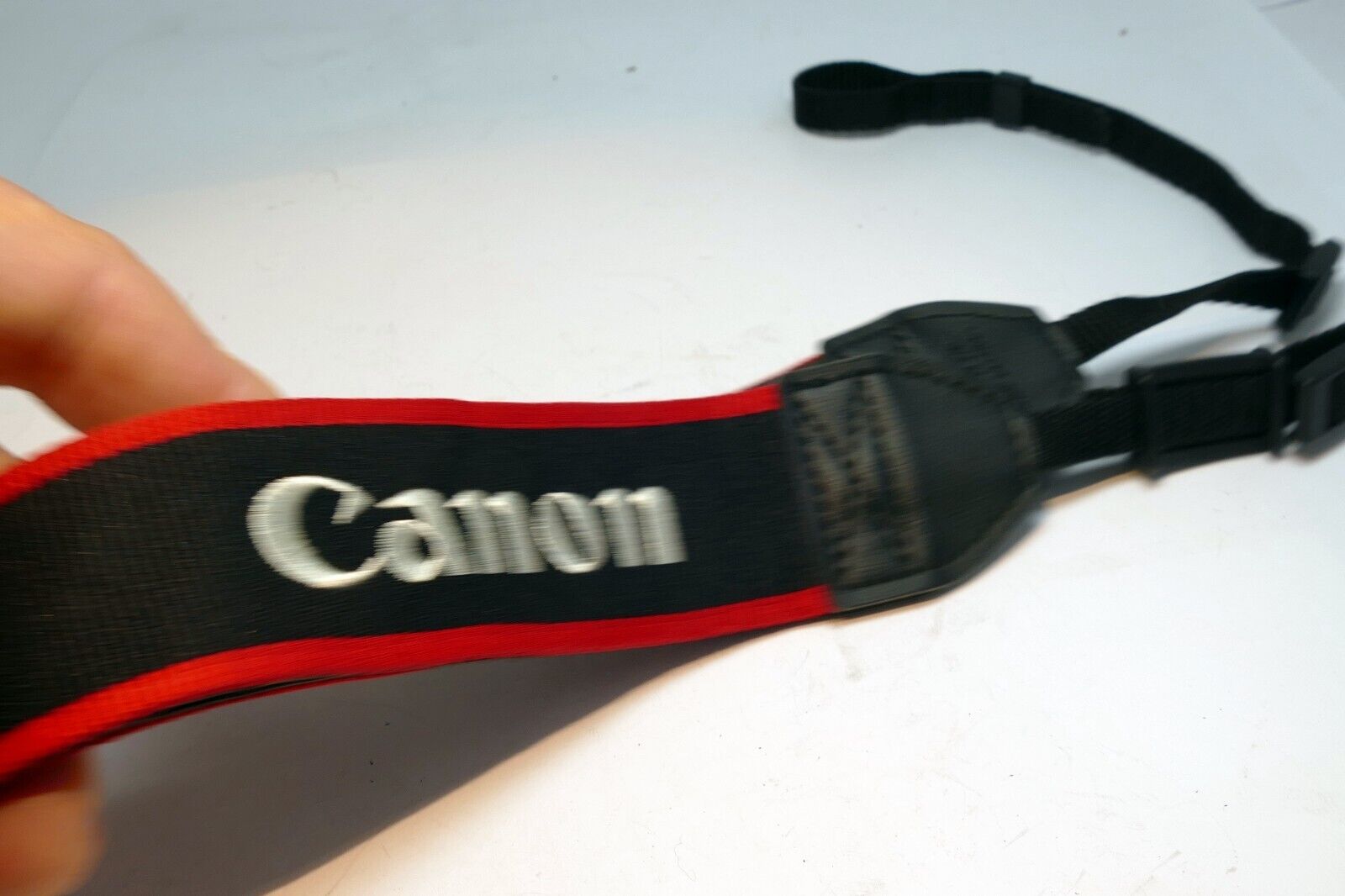 Canon EOS 6D Digital Camera Neck Shoulder Strap Black-Red - Genuine OEM
