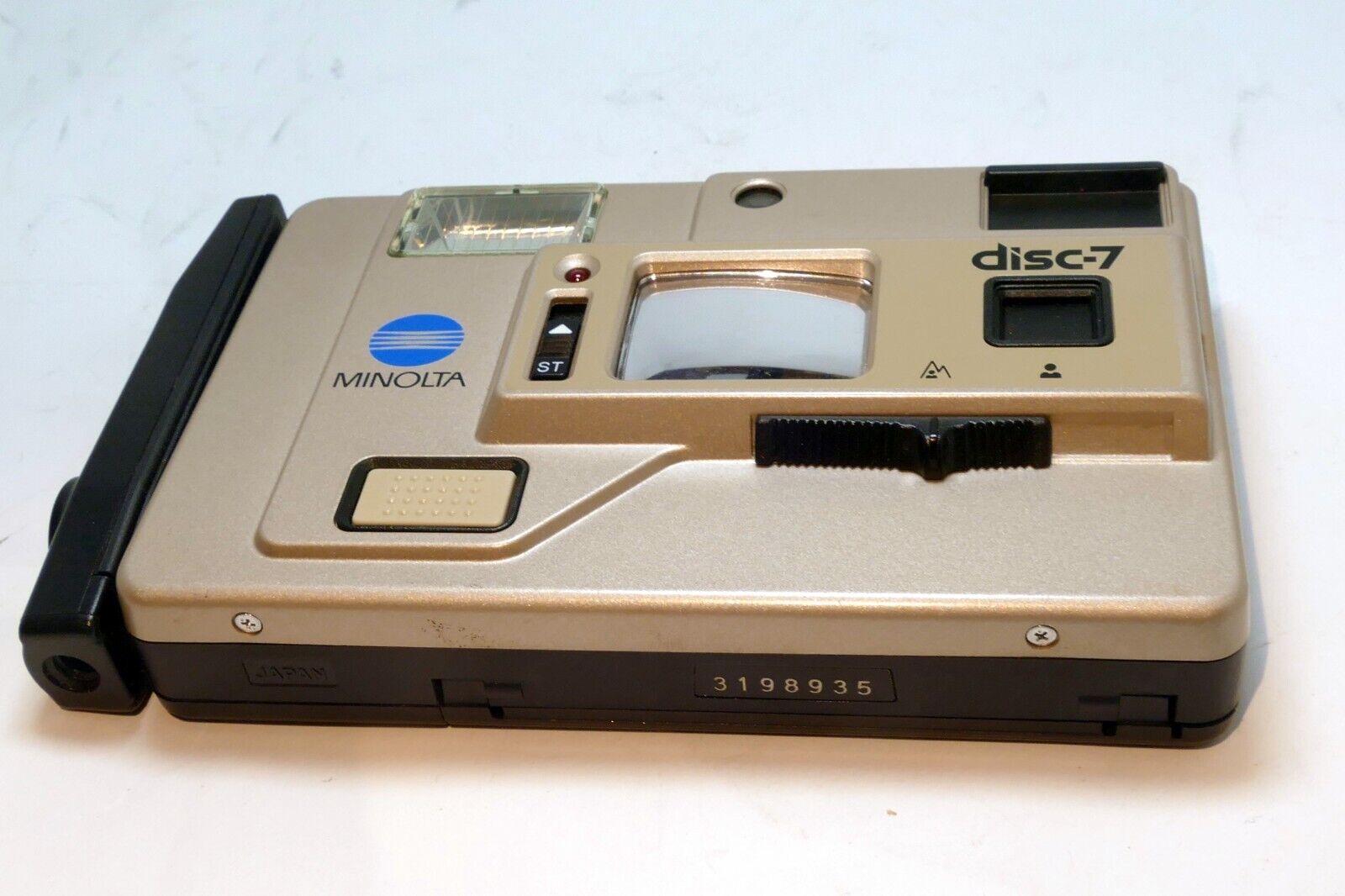 MINOLTA DISC 7 Vintage Film Camera Portable Compact