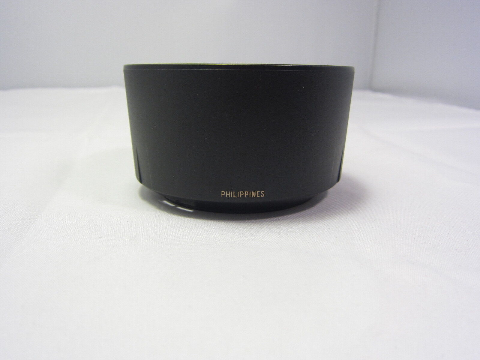 QUANTARAY Plastic 52mm Lens Hood twist on type telephoto 55-200mm LD AF