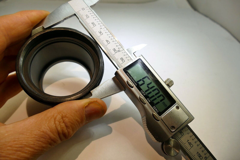 51mm Plastic screw in type (male threads) Lens hood / shade adapter