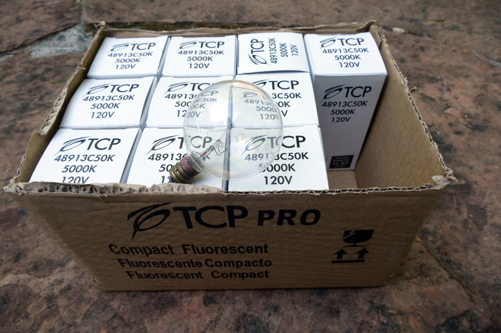 11-PACK TCP PRO SPIRAL 13W 5000K 120V LIGHT BULB - pack lot