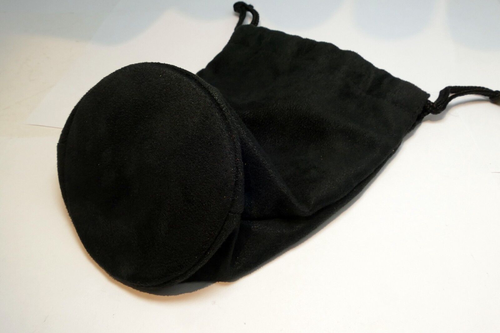 Nikon CL-1018 Black Soft Lens Case Pouch for 18-300mm 18-200mm 18-140mm ED  AF-S