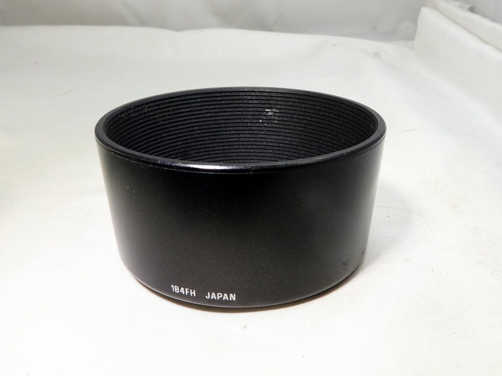 Tamron 1B4FH Plastic Lens Hood Shade for 58mm filter rim 70-300mm f4-5.6 AF LD