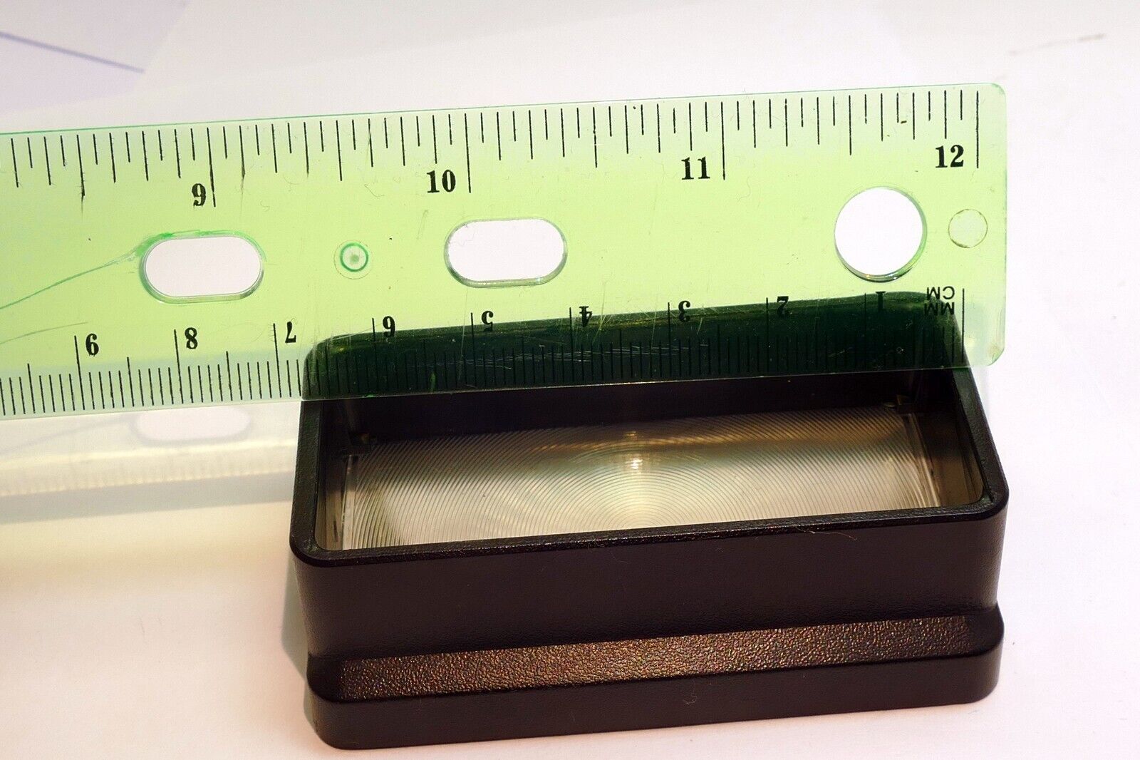 Vivitar  E WA-1   wide Angle Attachment flash adapter 30X65mm