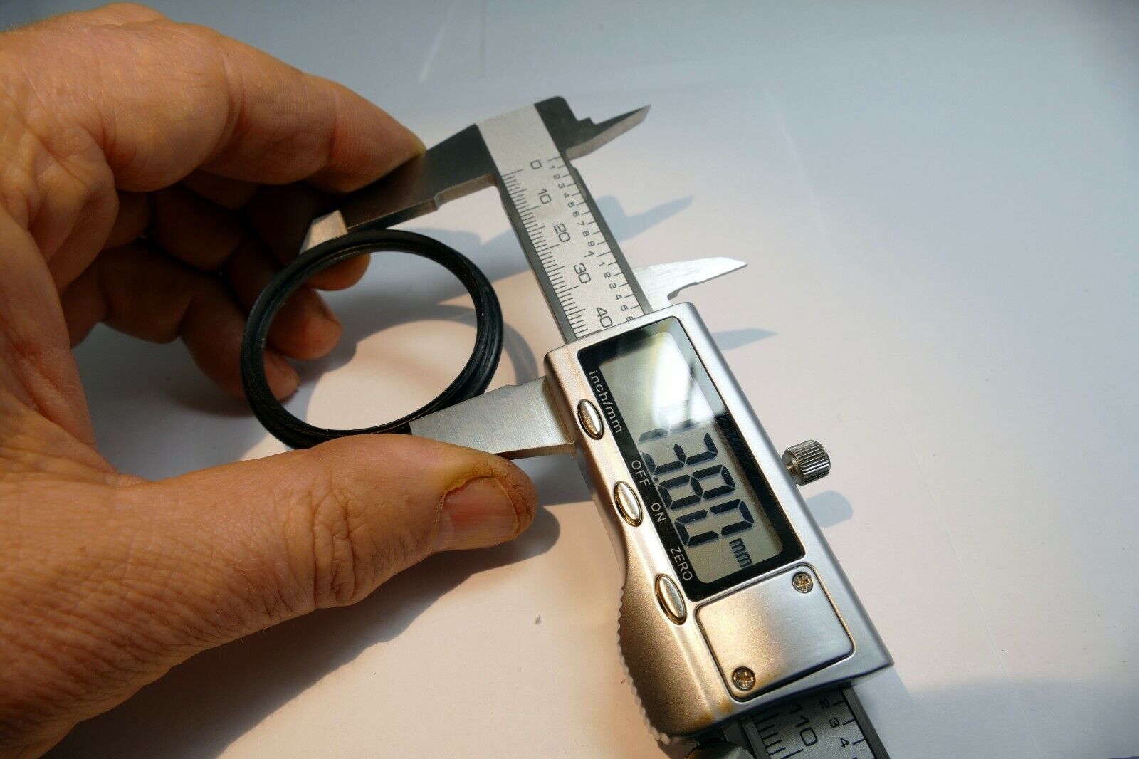 40.5mm to series 6 VI 44.5mm metal adapter filter holder w/ retaining ring Black