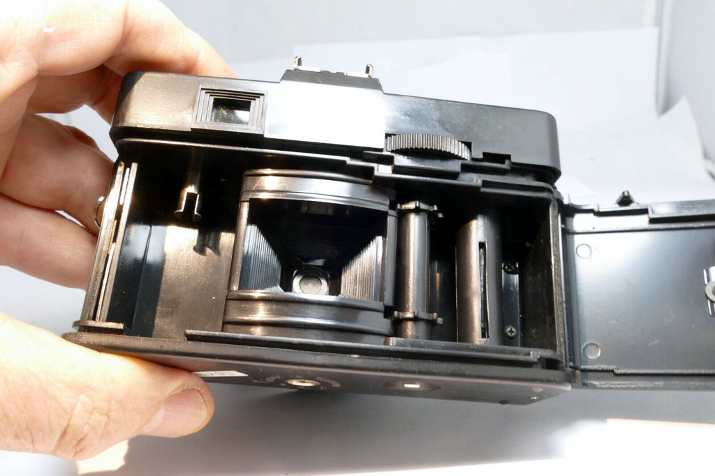 Minaki EZ 35R 35mm point and shoot  Film Camera w/ 50mm f6.3 lens - AS IS Parts