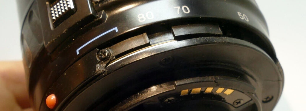 Minolta 28-80MM f/4-5.6 Macro AF Lens Maxxum - with broken mount - works