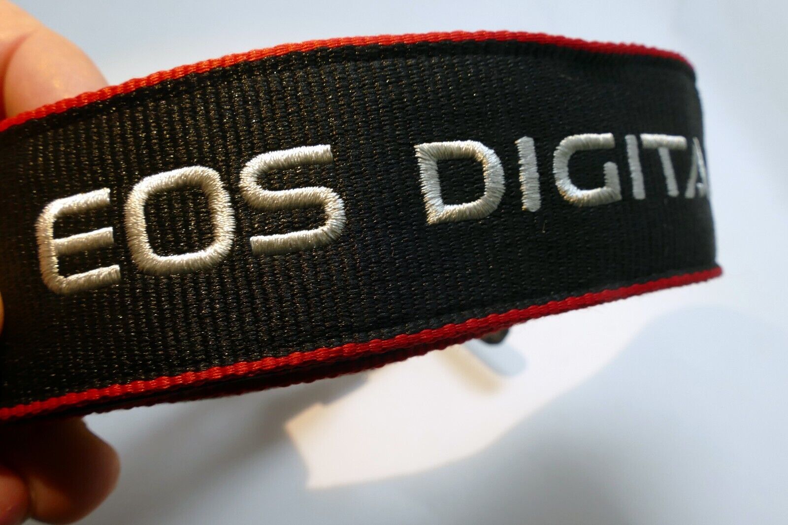 Canon EOS Digital Camera Neck Shoulder Strap Red - Black- Genuine OEM