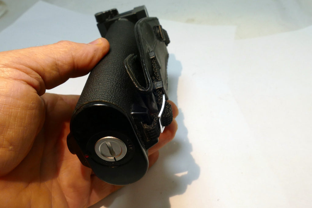 Olympus Bounce Grip Flash (not sure what model , missing bracket ) - UNTESTED