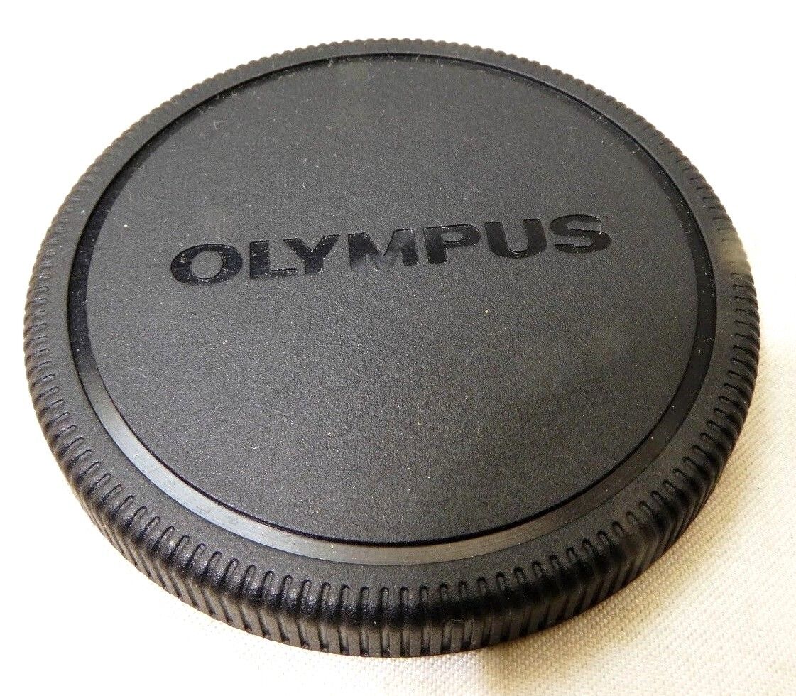 Olympus 62mm Screw in female threads Front Lens Cap Genuine
