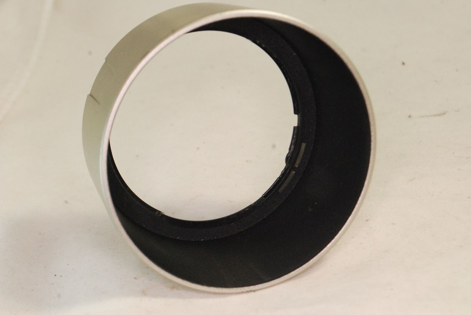 Tamron 3B4FH Lens Hood for 70-300mm f4-5.6 LD Macro AF Lens S3109001