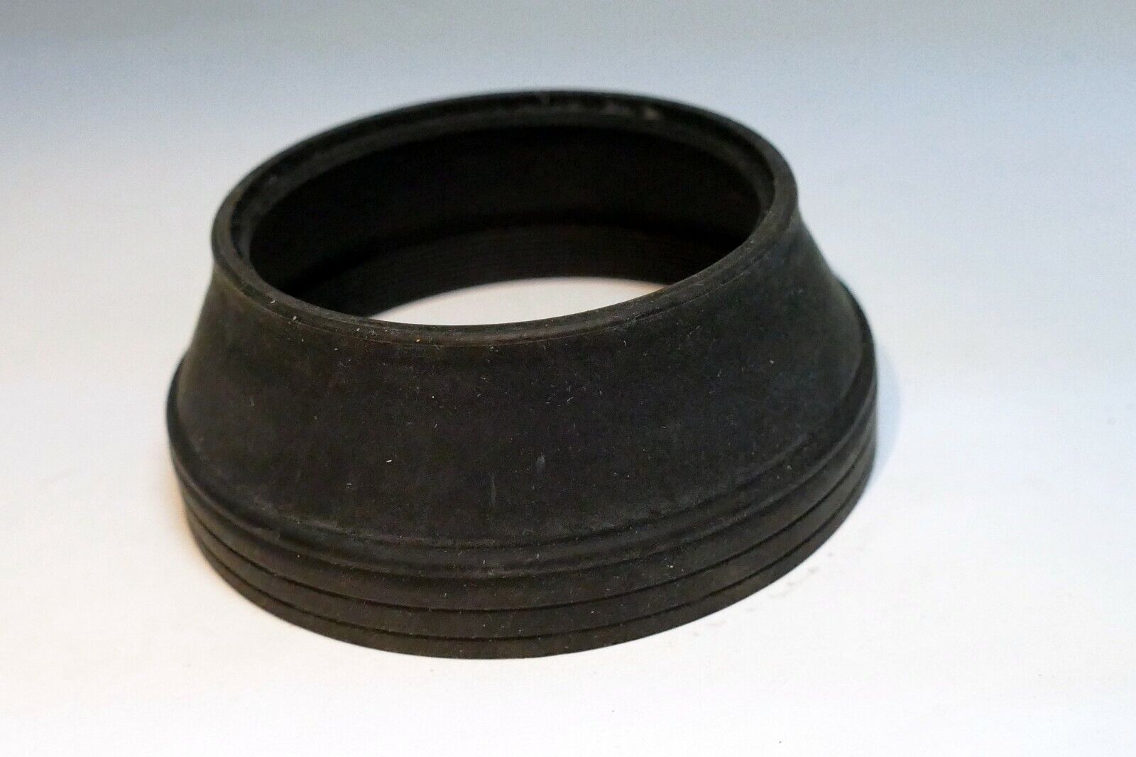 58mm rubber lens hood shade (rubber part only , missing metal ring) for parts