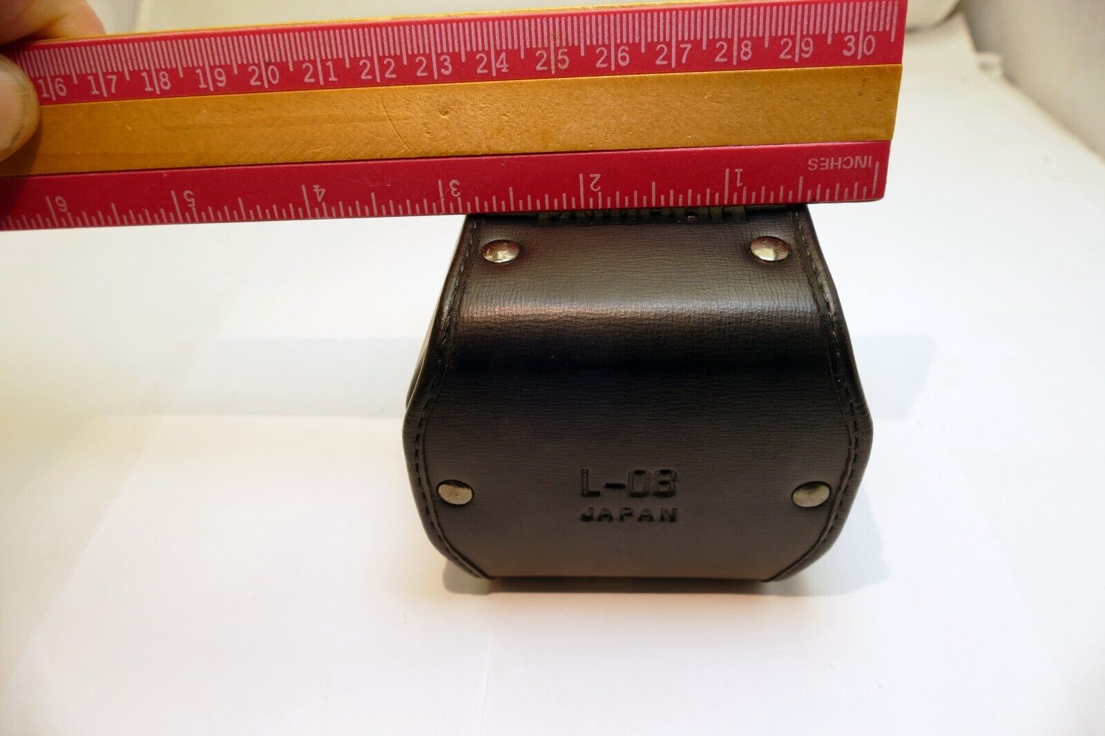 Tamron L-08 small hard Case for 50mm f1.8 f1.4 lens