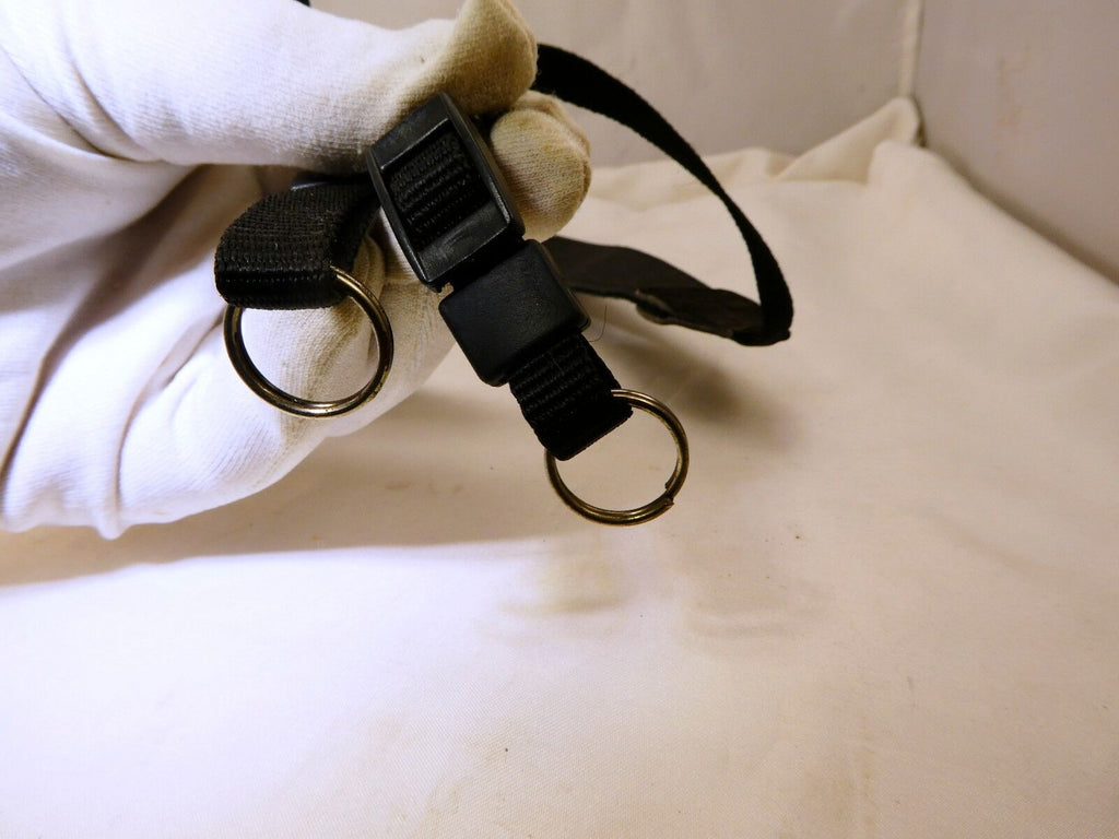 Quantaray Black Camera Strap Shoulder with metal rings luggs for camera