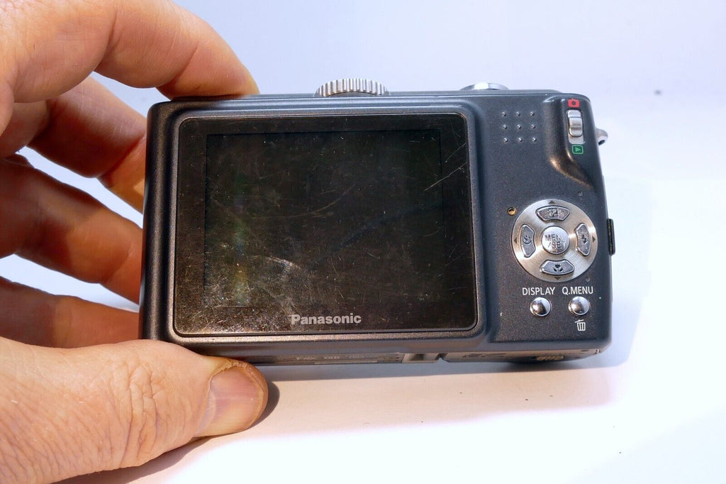 Panasonic LUMIX DMC-TZ4 8MP Digital Camera Leica 28mm Lens AS IS Parts UNTESTED