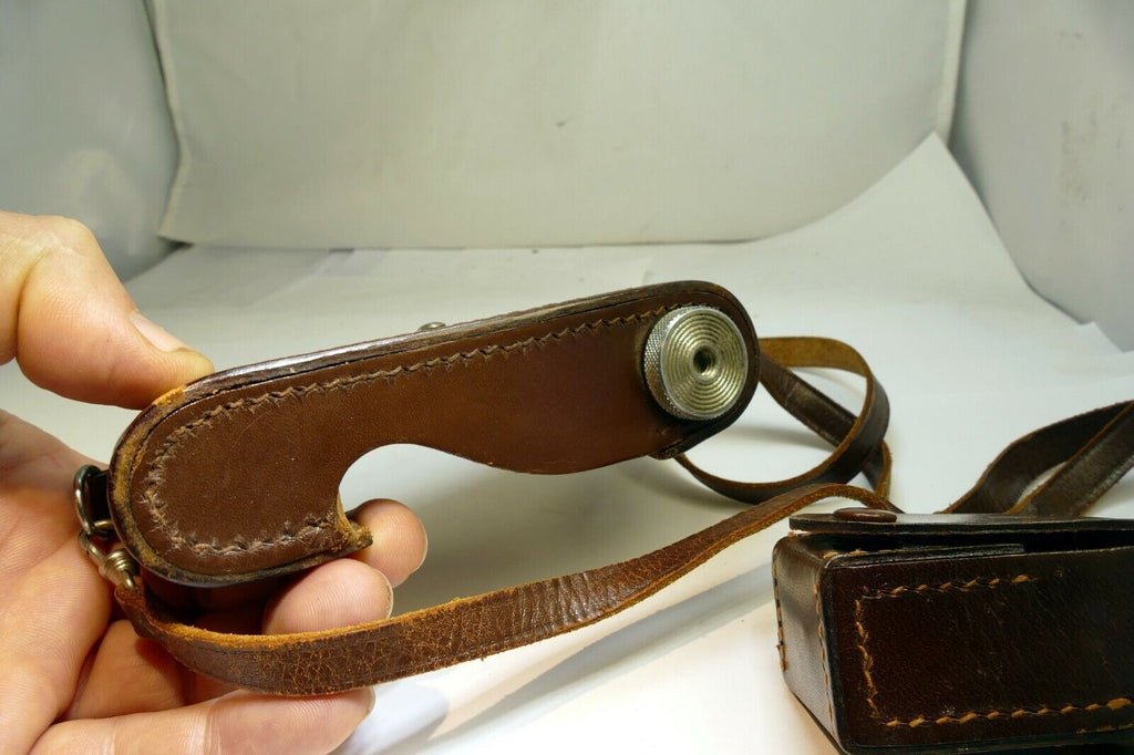 Bottom part of leather case Metrawatt AG Nuremberg rangefinder cameras w/ strap