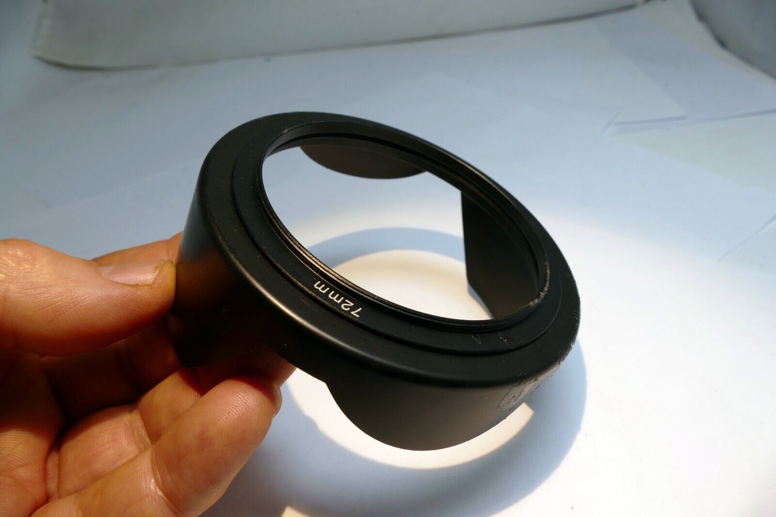 72mm Lens Hood  Shade threaded screw in petal for 18-200mm