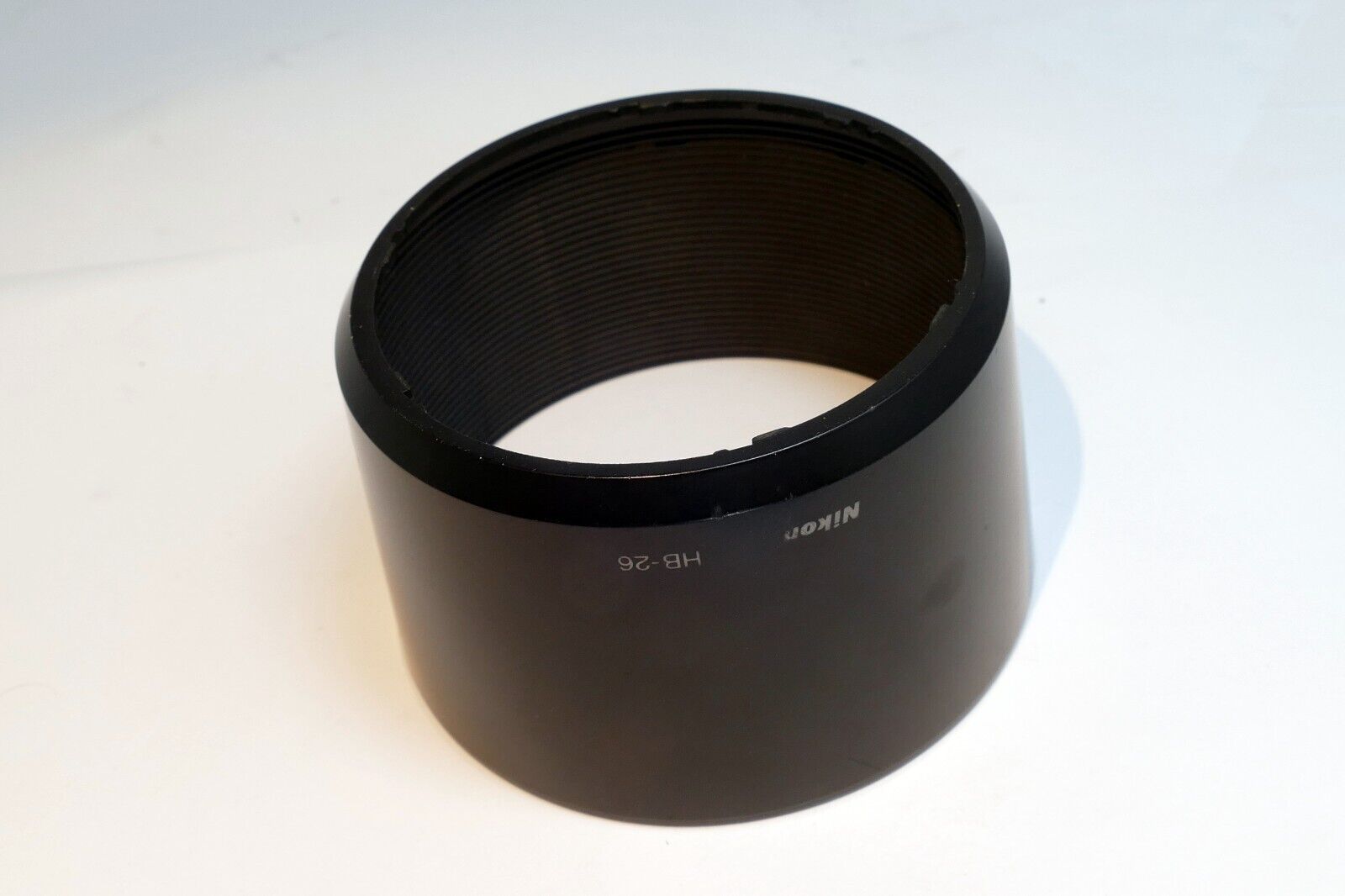 Nikon HB-26 Lens Hood Shade for AF G Zoom Nikkor 70-300mm f/4-5.6 lens 62mm OEM