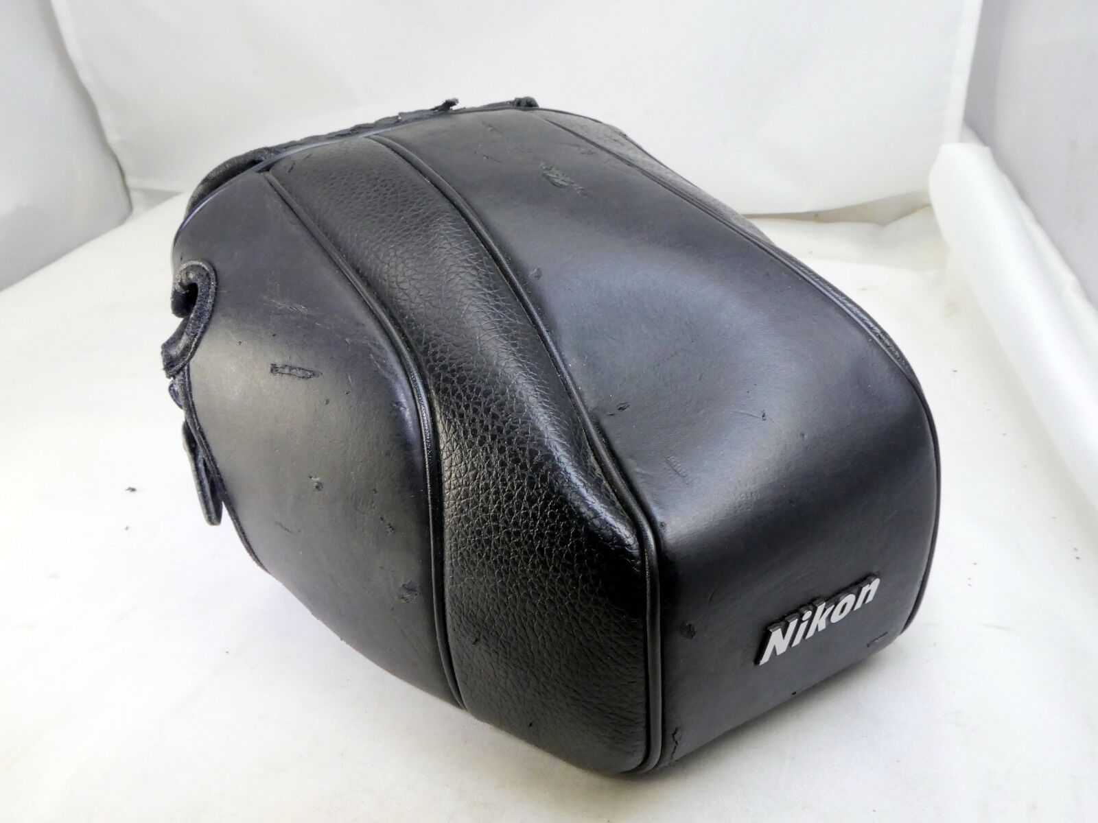 Nikon CF-59 Semi-Soft Case  for N80 cameras with 28-80mm AF Nikkor lens