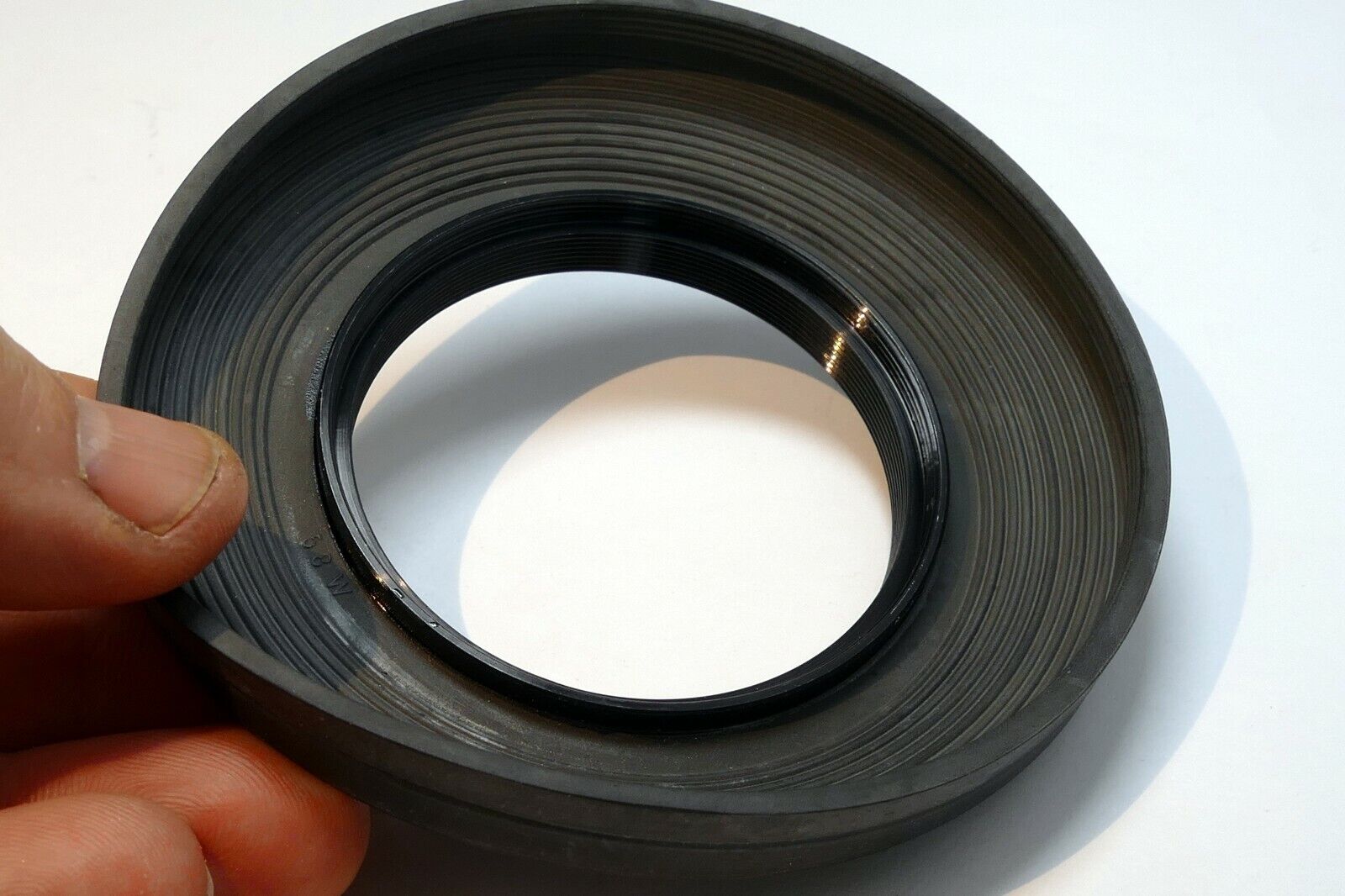 58mm screw in  Rubber Lens Hood Shade wide angle 28mm f2.8 f2.0