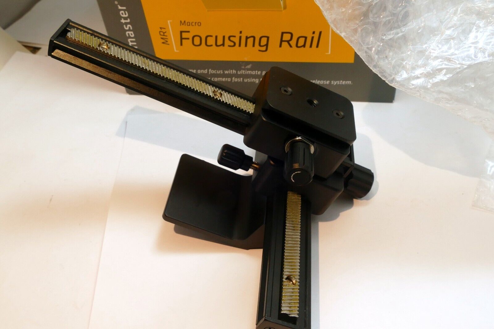 Promaster MR1 Macro Focusing Rail tripod adapter