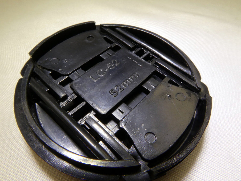 Aftermarket  52mm Black Front Lens Cap Snap On for  18-55mm AF-S