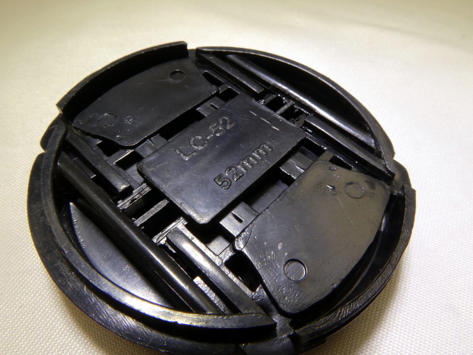 Aftermarket  52mm Black Front Lens Cap Snap On for  18-55mm AF-S