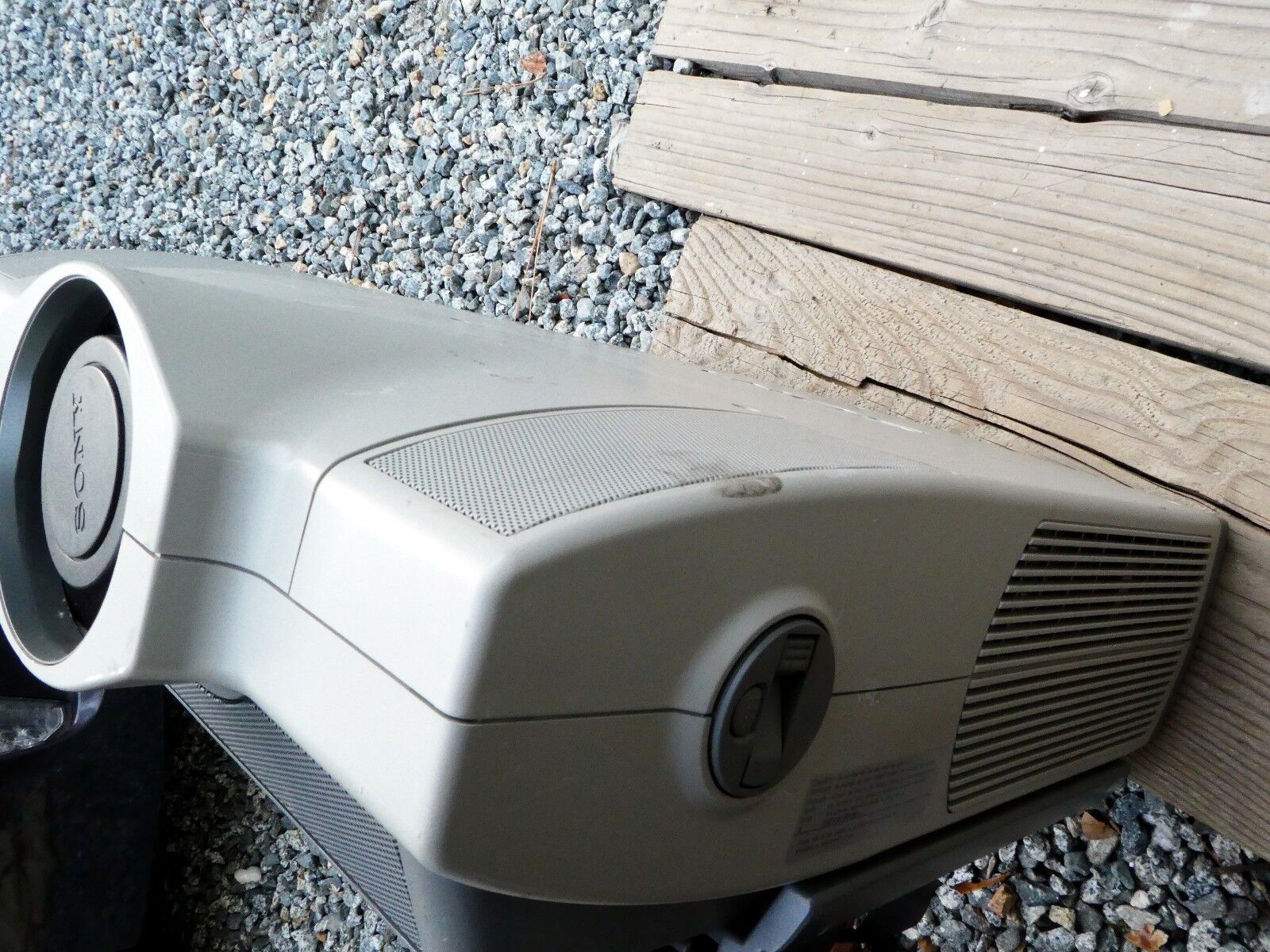 Sony VPL FE110U 3 LCD Projector Data HD 4000 Lumens