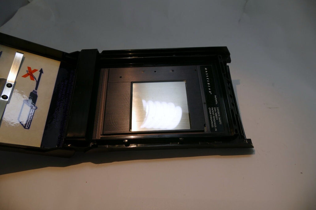 Hasselblad 30198 Magazine Back 100 for Polaroid Film for 500C/M 500EL/m  cameras