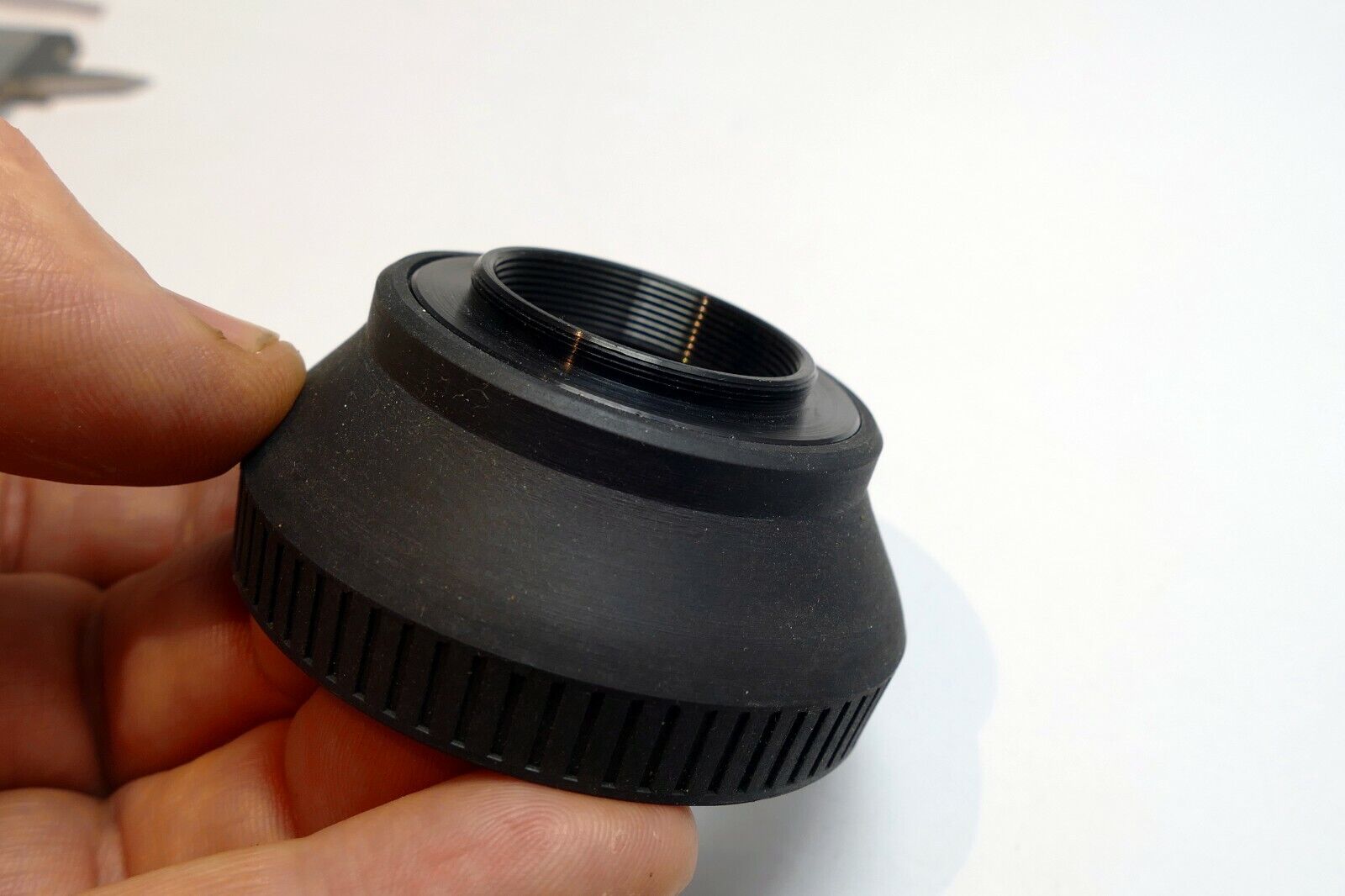 31mm Rubber Lens Hood Shade screw in
