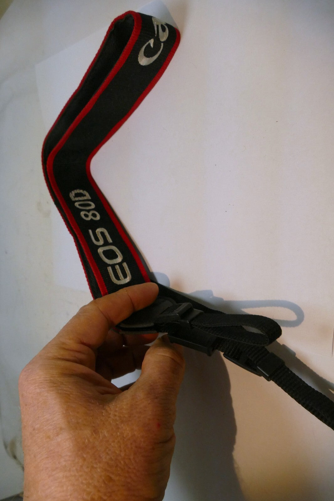 Canon EOS 80D Camera Neck Shoulder Strap Canvas Black/Red - Genuine OEM