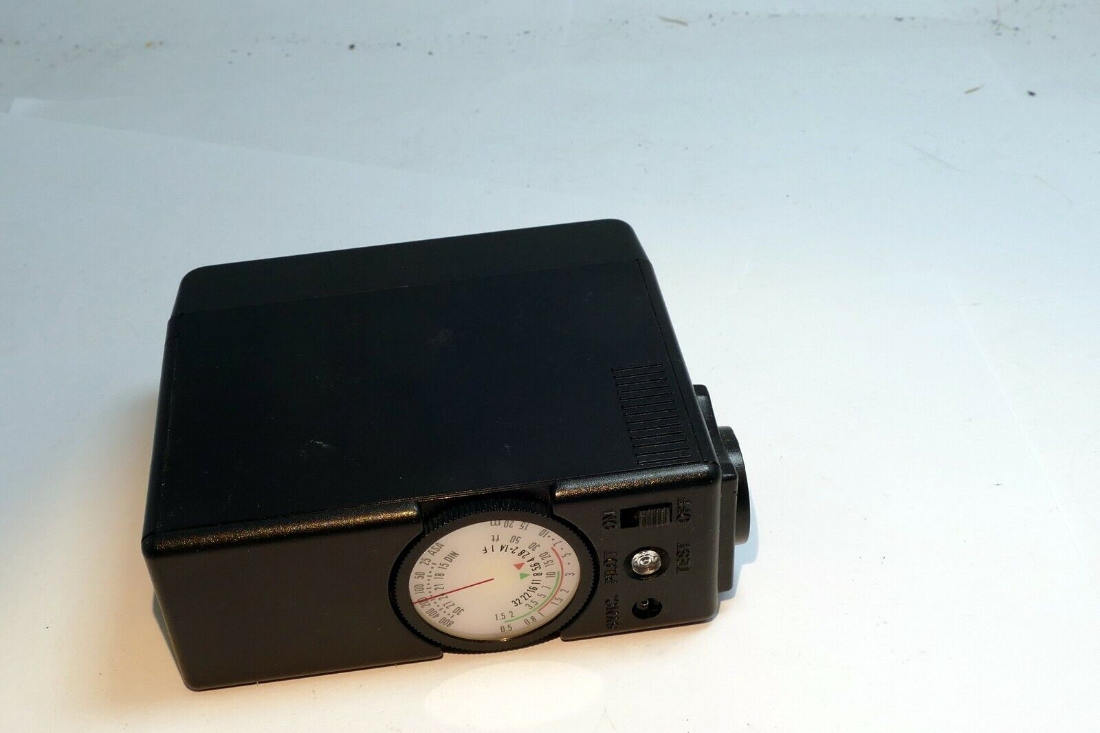 Canon Speedlight A-33  Automatic Flash does not work AS IS PARTS or REPAIR