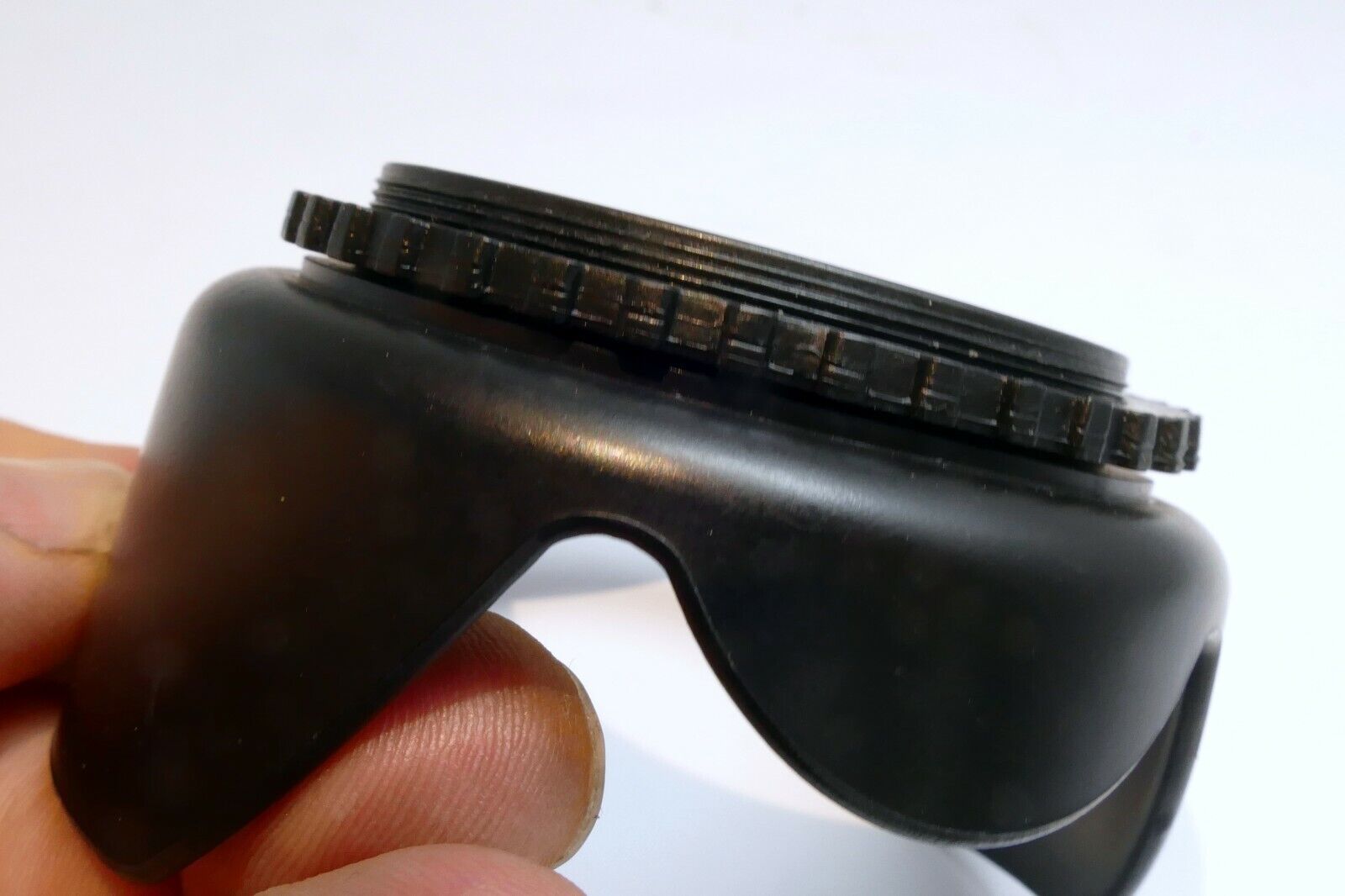 52mm Lens Hood Shade threaded plastic petal shaped  for 50mm f1.8 f1.4