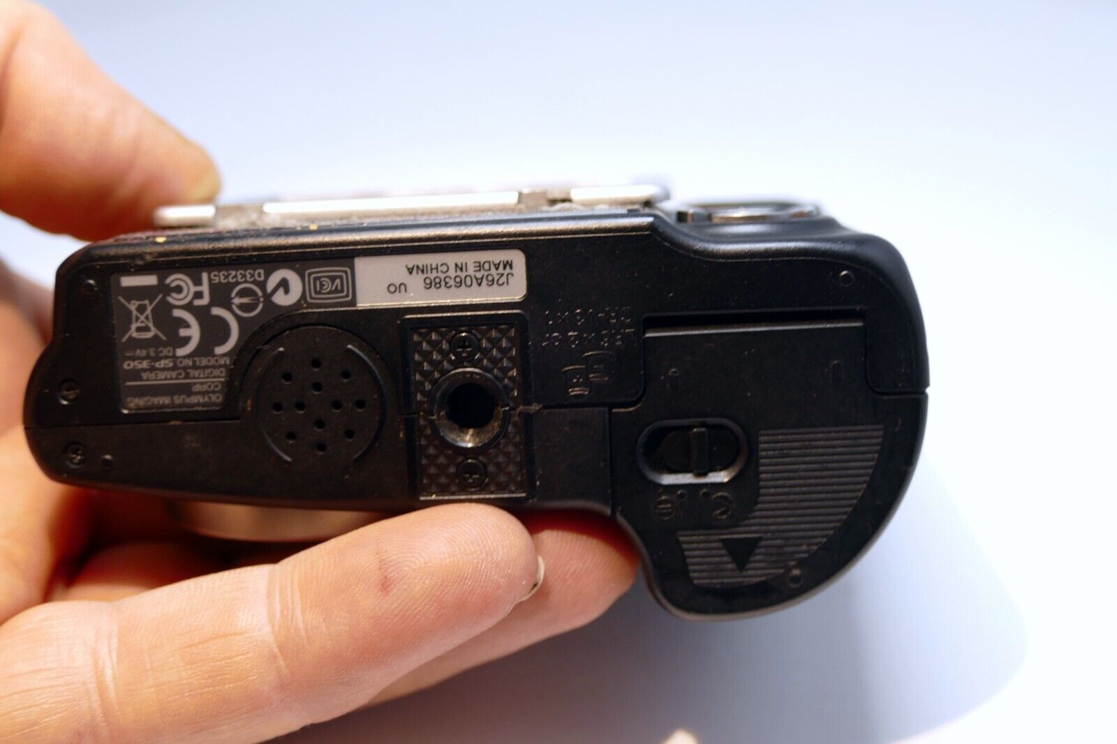 Olympus SP-350 8MP Digital Point Shoot Camera - AS IS, as found, parts repair
