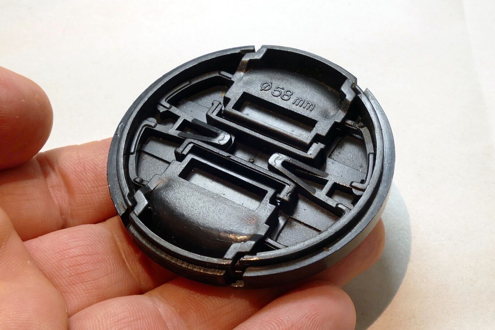 Lens Front Cap 58mm for 18-55mm (center pinch, snap on type) vintage