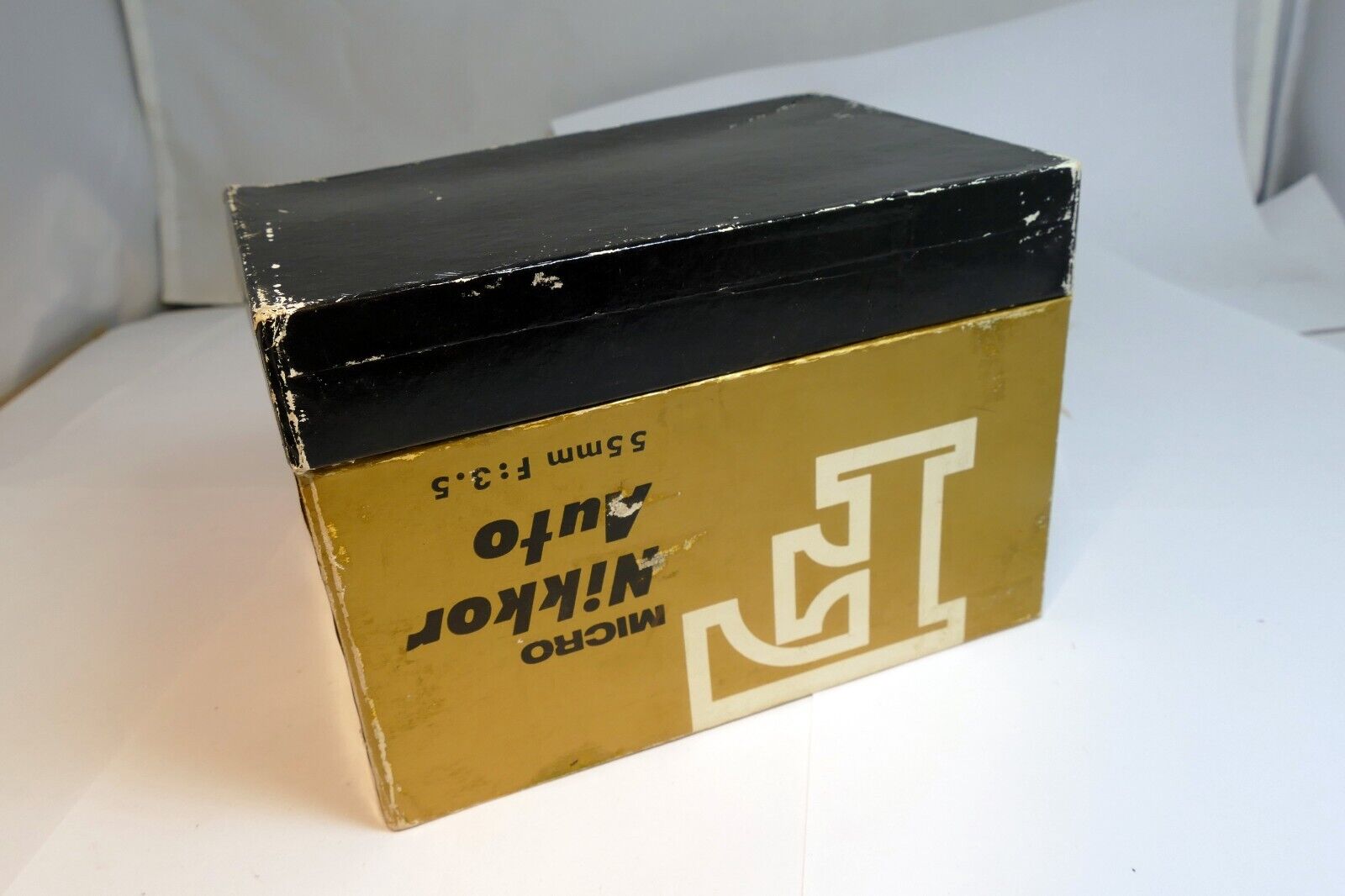 Empty Box for  Nikon Micro Nikkor 55mm f3.5 F Non Ai lens  ( an empty box only)