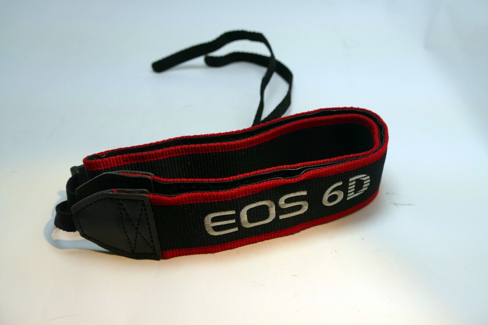 Canon EOS 6D Digital Camera Neck Shoulder Strap Black-Red - Original OEM