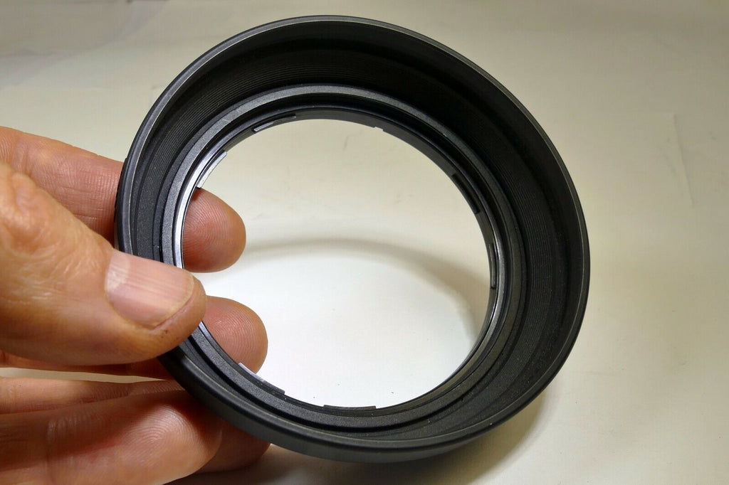 SIGMA twist on Rubber Hood shade for 28-200mm lens AF 72mm rim  f3.8-5.6