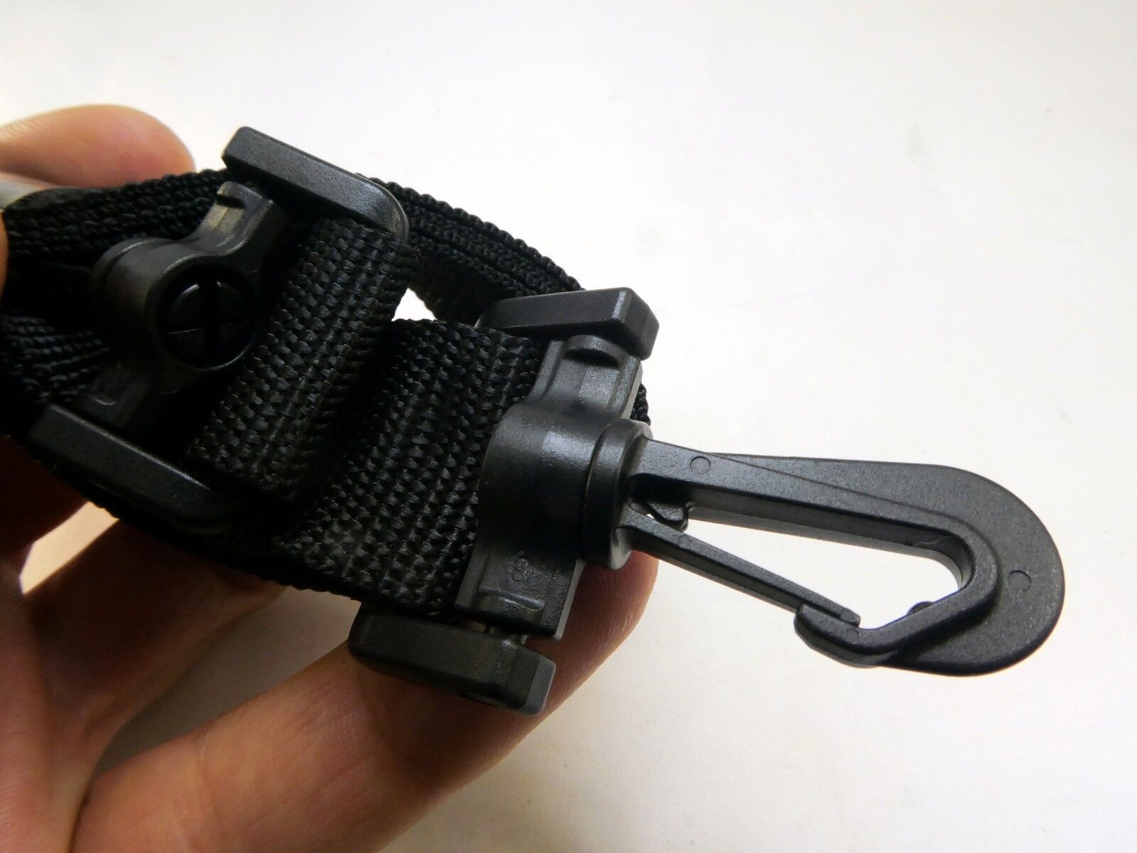 Nylon Shoulder Strap for Camera Case 2.5cm wide Sturdy with plastic clips