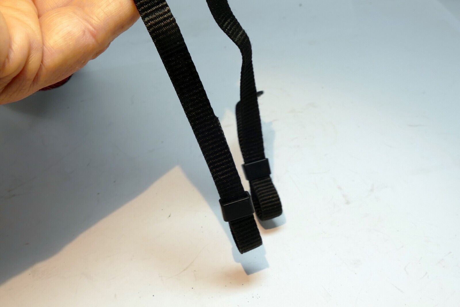 Canon EOS 5D Mark IV  Digital Camera Neck Shoulder Strap Black-Red - Genuine OEM
