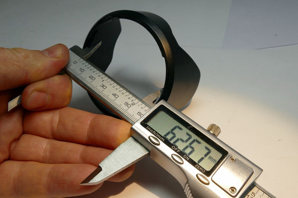 58mm Petal Plastic Lens Hood Shade  62mm ID