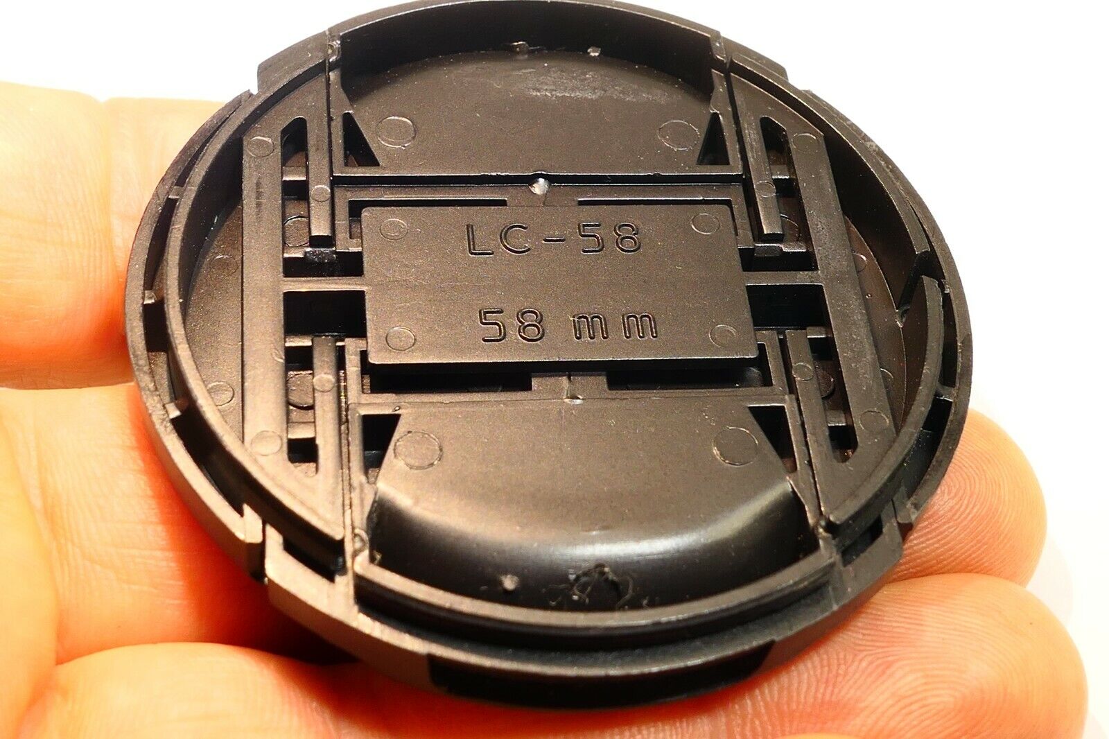 58mm snap on type Lens Front Cap for 70-300mm AF f4-5.6 DL Tele macro