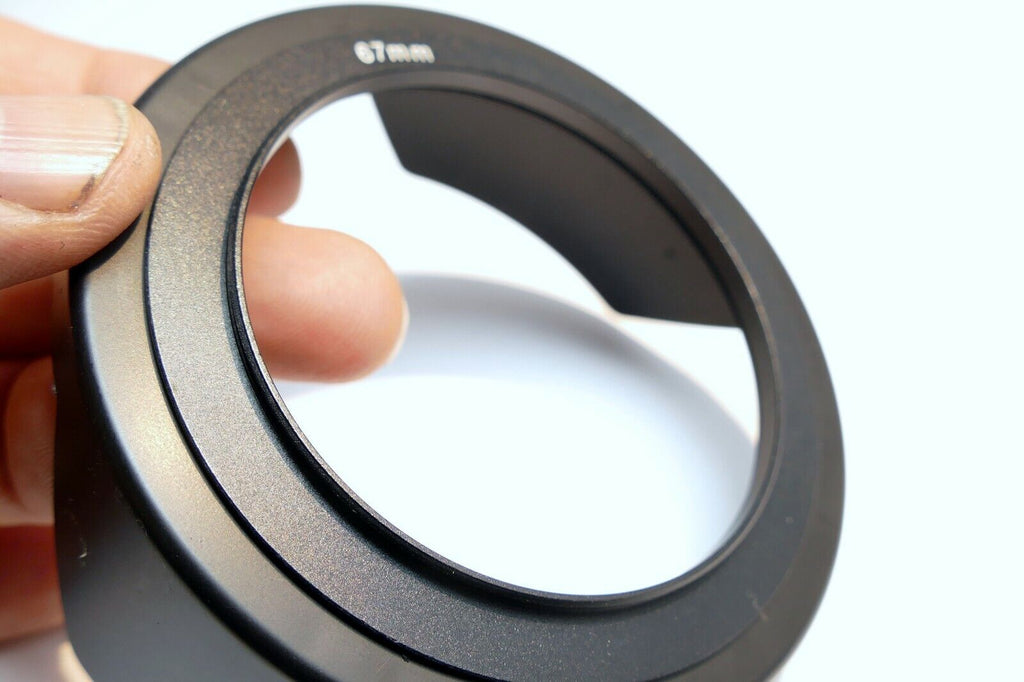 67mm  LENS Hood Shade screw in wide angle 18-135mm 28-135mm